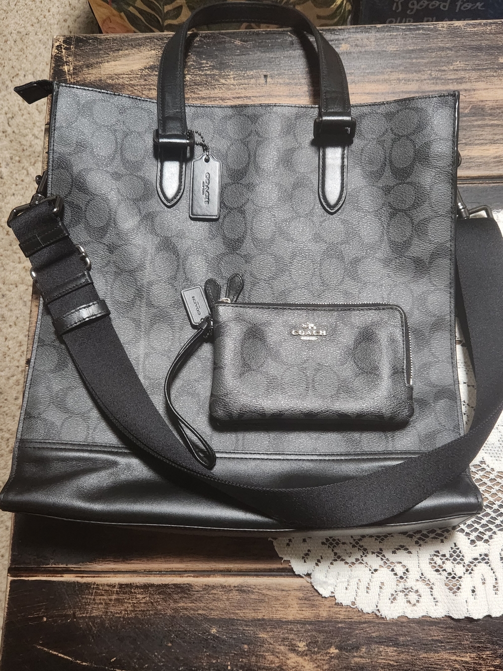 NWOT Coach Graham Structured Tote & Matching Small Double Zip Wristlet Set